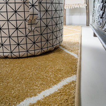 Cole Minimalist Diamond Trellis Area Rug
